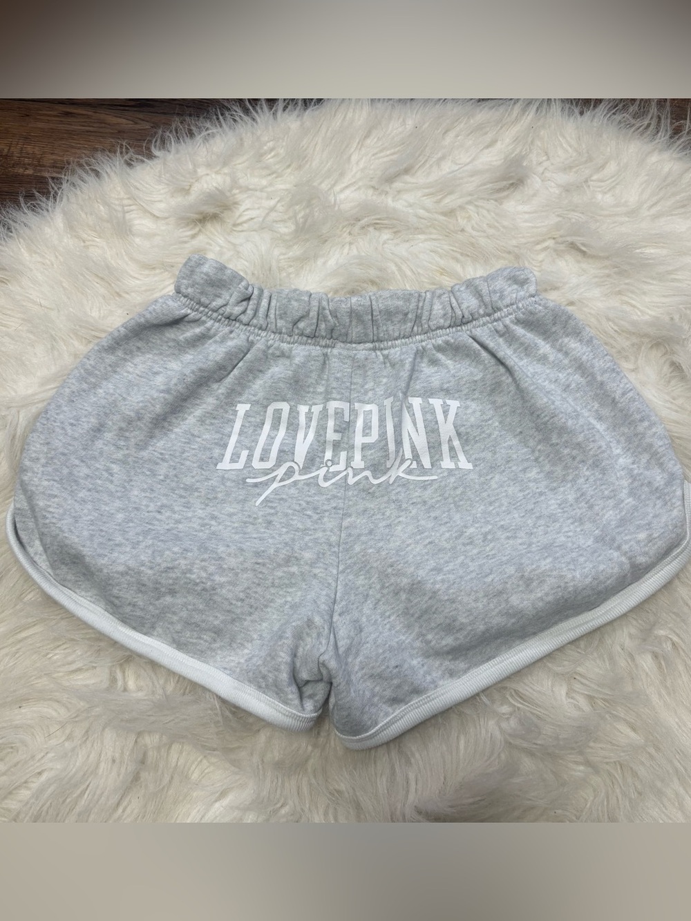 PINK Victoria's Secret Light Gray 'LOVE PINK' Logo Fleece Lounge Shorts size XS